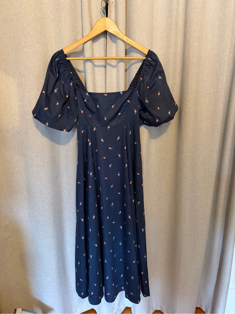Hill House Navy Floral Puff-Sleeve Midi Dress